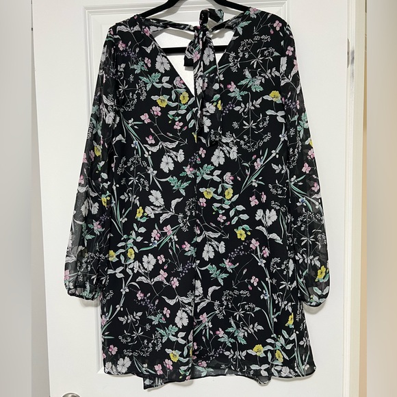 BCBGeneration Medium Floral Print Bow Back Mini Dress - Picture 4 of 8